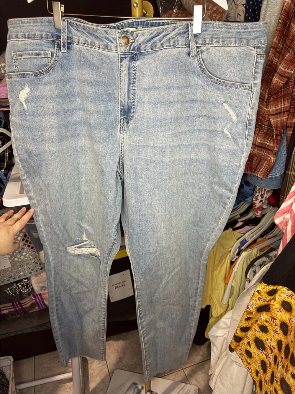 Ava & Viv Light Wash Skinny Jeans with Knee Distress & raw hem